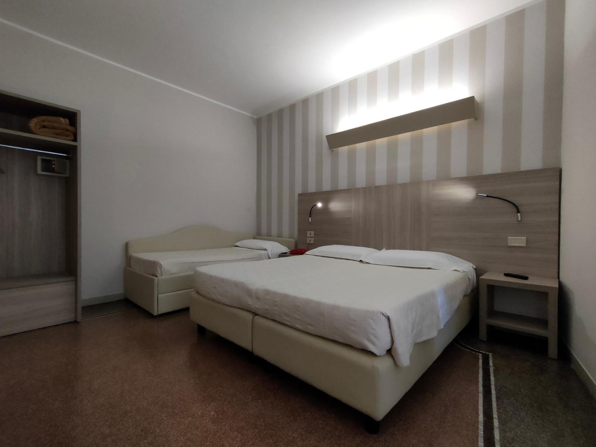 Hotel Vittoria Genua Zimmer foto